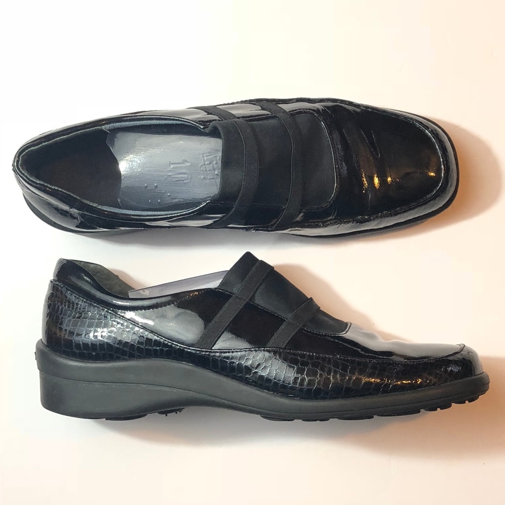 Romus Women's Black Loafer Mary Jane  Absorb Fly